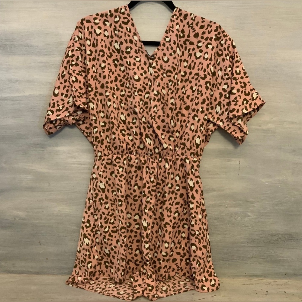 Pretty‎ Garden Shorts Romper Pink Leopard Print Pockets New with Tags